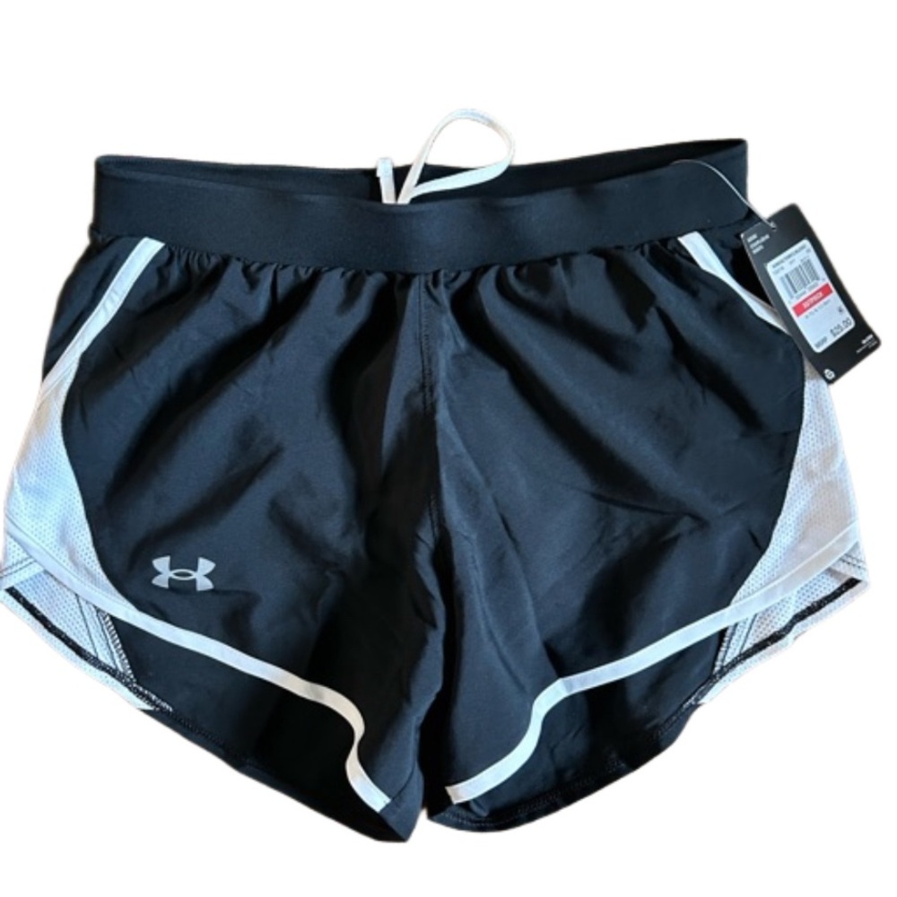 🔥BNWT Under Armour Women's loose XS lightweight running shorts. 16.75”-17”.